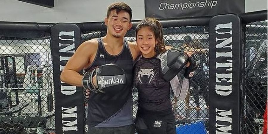 Adik Bungsu Jadi Dayang Aksi Raja ONE Championship Christian Lee