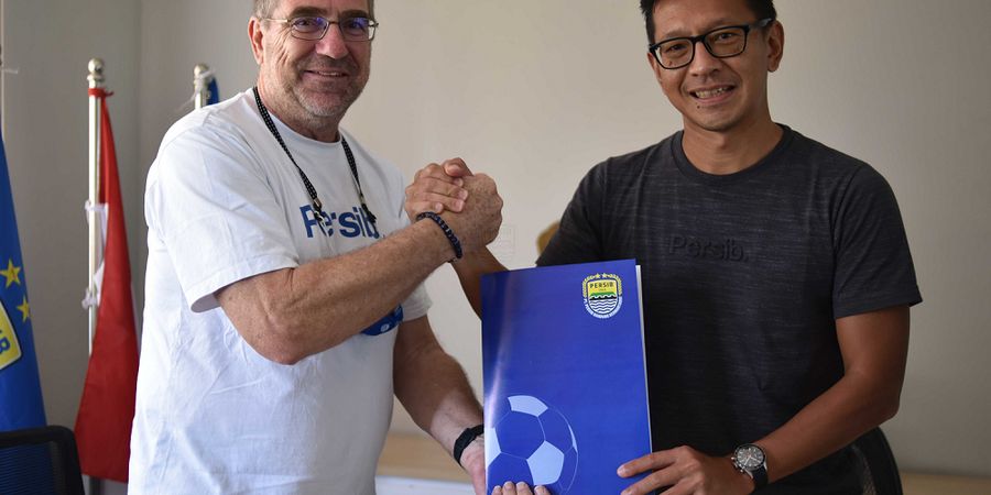 Persib Bandung Perpanjang Kontrak Robert Rene Alberts hingga 2024