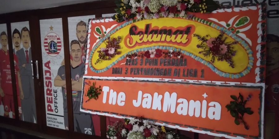 Sindiran Keras The Jakmania ke Persija, Kirim Papan Bunga Selamat