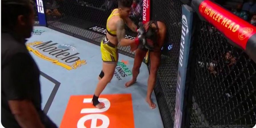 Hasil UFC 266 - Tinju Terlalu Keras, Jessica Andrade Pelan-pelan Hancurkan Cynthia Calvillo