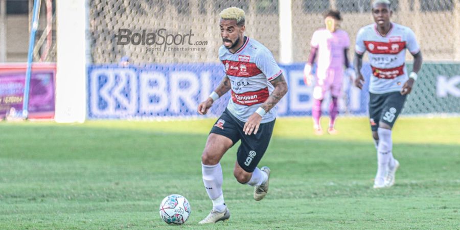 Babak I - Gol Cepat Rafael Silva Bikin Madura United Unggul atas Persita