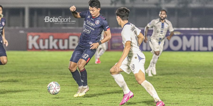 Hasil Liga 1  - Gol Dedik Setiawan di Injury Time Bawa Arema FC Ungguli Persita di Babak Pertama
