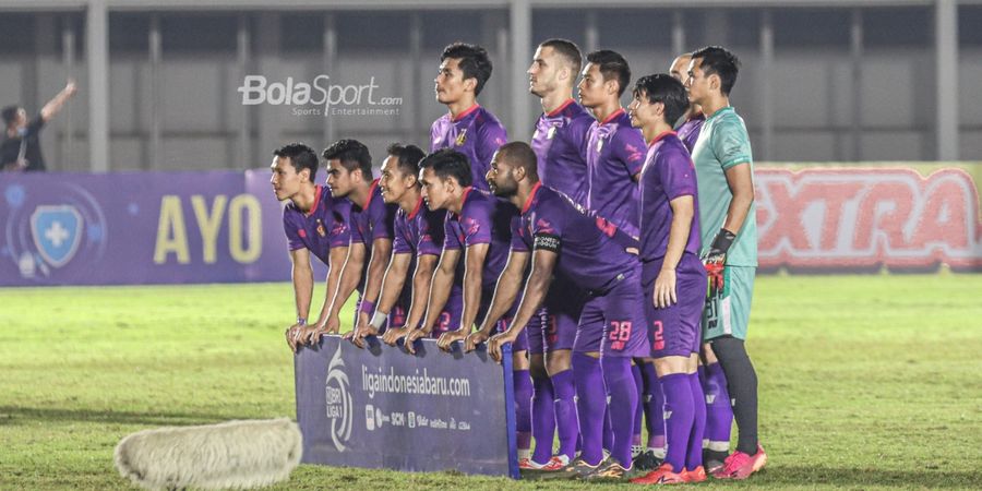 Diwarnai Dua Kartu Merah dan Kiper Naik Mobil Ambulans, Persik Kediri Imbang Lawan Borneo FC