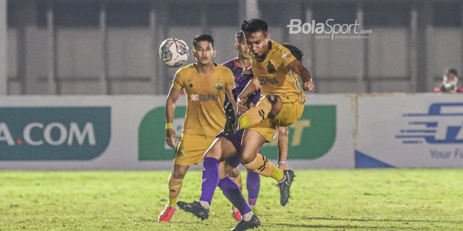 Gelandang Bhayangkara FC Kaget Lihat Permainan Striker Persija Michael Krmencik