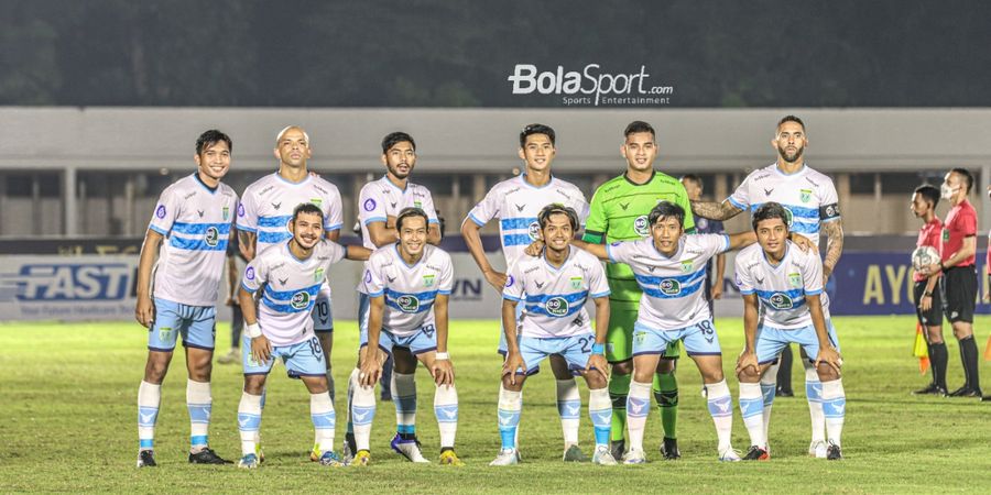 Skuad Persela Ziarah ke Makam Choirul Huda Jelang Arungi Seri II Liga 1 2021