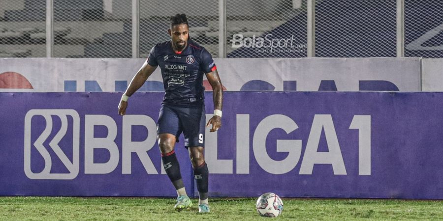 Taklukkan Persipura, Gol Carlos Fortes Bawa Arema FC Puncaki Klasemen Liga 1