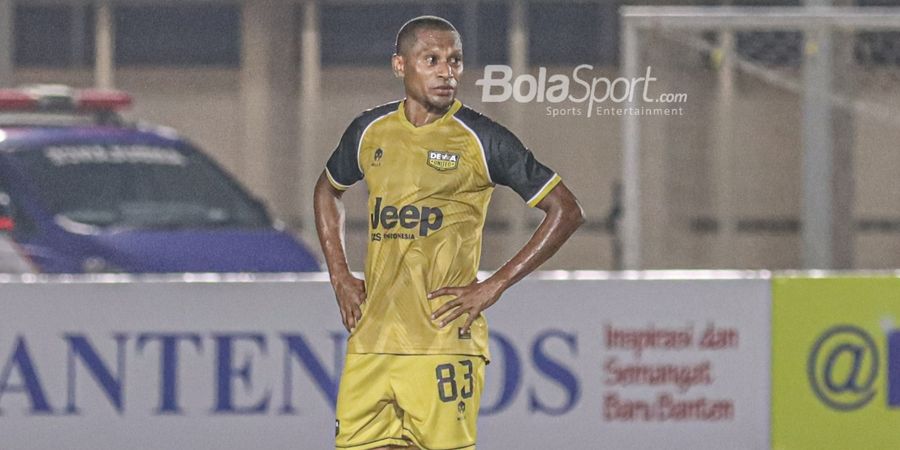 Sempat Dilepas Bareng Boaz Solossa, Yustinus Pae Dipulangkan Persipura 