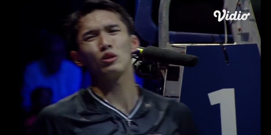 Denmark Open 2021 - Detik-detik Jonatan Christie Menyerah dari Kento Momota, Keluhkan Pinggang Seperti Ada yang Mengganjal