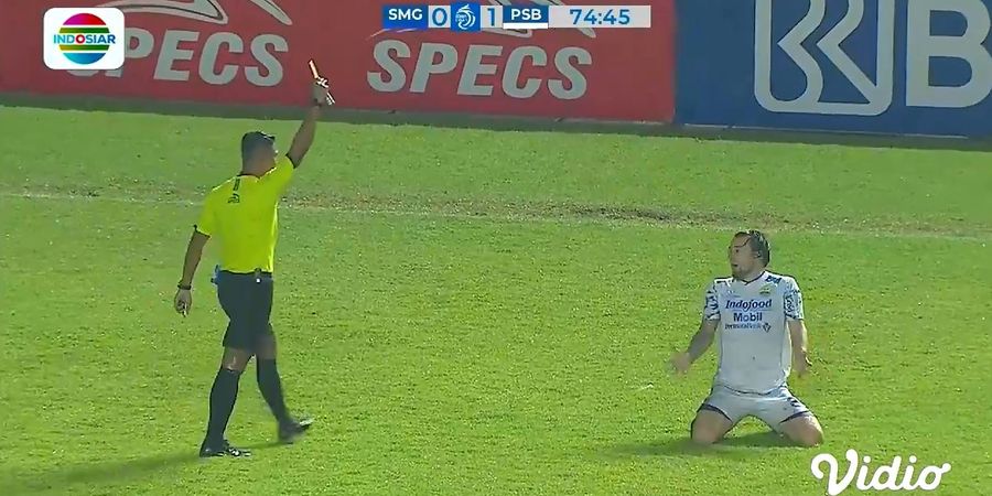 Marc Klok Sebut Wasit Gila Usai Dikartu Kuning Kontra PSIS Semarang, Salah Paham Berujung Kerugian Persib Bandung