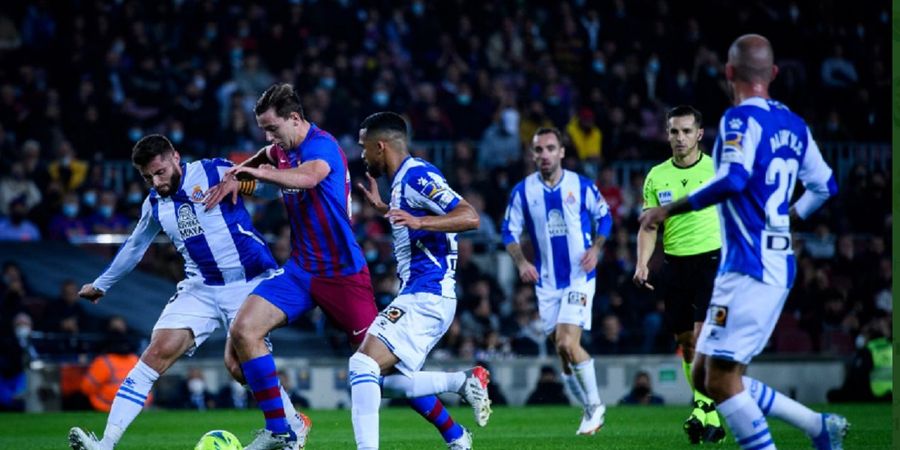 Kiper 40 Tahun Espanyol Bikin Barcelona Tak Bisa Cetak Gol, Skor Kacamata Akhiri Babak Pertama