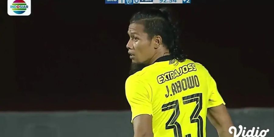 Jandia Eka Terancam Dipotong Gaji dari PSIS Akibat Ludahi Striker PSM Anco Jansen