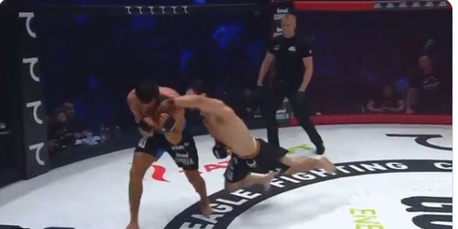VIDEO - Ajang MMA Milik Khabib Gokil, Jagoan Bikin KO Lawan Pakai Tinju sambil Terbang