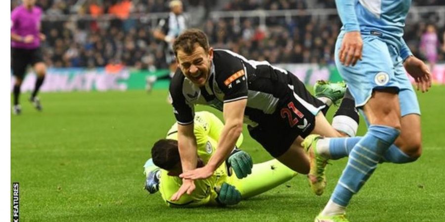 Keputusan Wasit Tak Memberi Penalti ke Newcastle United Disebut Menjijikkan