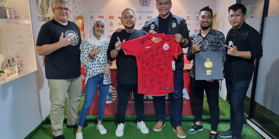 Sosok Pemenang Rp 32,5 Juta Lelang Signed Jersey Persija untuk Korban Semeru