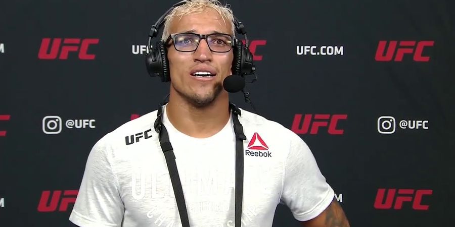 Lihat Lawan Jadi 3, Ajaib Charles Oliveira Bisa Juara UFC dengan Mata Buta 50 Persen