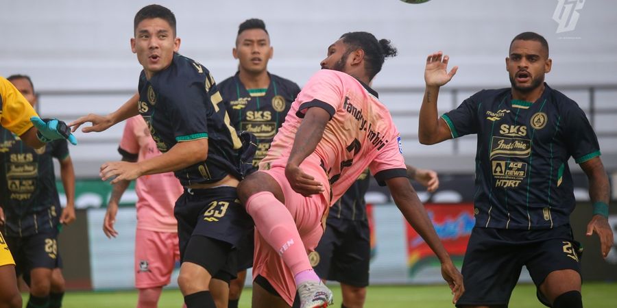Hasil Liga 1 - 10 Pemain PSS Sleman Tahan Imbang Serangan Madura United