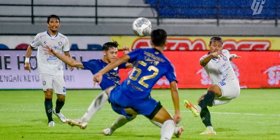 Misteri 4 Pemain Asing Arema FC yang Absen, Bench Tak Penuh hingga Isu Kasus COVID-19 Menyeruak Saat Lawan PSIS