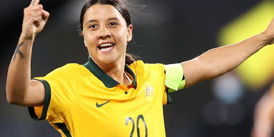 Foto Unik Skuat Timnas Wanita Indonesia Kerubungi Bintang Australia Usai Kalah 0-18 Jadi Perhatian