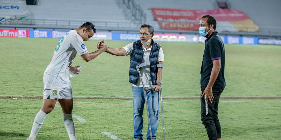 Aji Santoso Tegaskan Tak Ada Rekayasa, Persebaya Siap Kubur Mimpi Juara Bali United