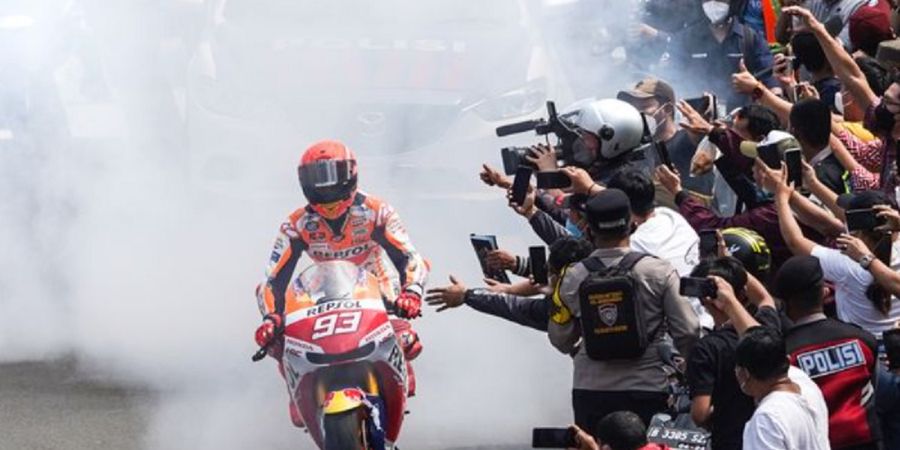 Aksi Marc Marquez Burnout Di Tengah Larangan Rusuh Saat Parade