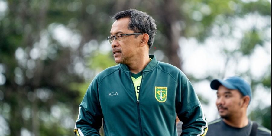 Aji Santoso Haramkan Pemain Persebaya Surabaya Berleha-leha Meski Liga 1 Musim Ini Tanpa Degradasi