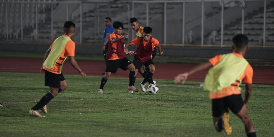 Bima Sakti Prioritaskan Pemulihan Fisik di Latihan Perdana Timnas U-16 Indonesia