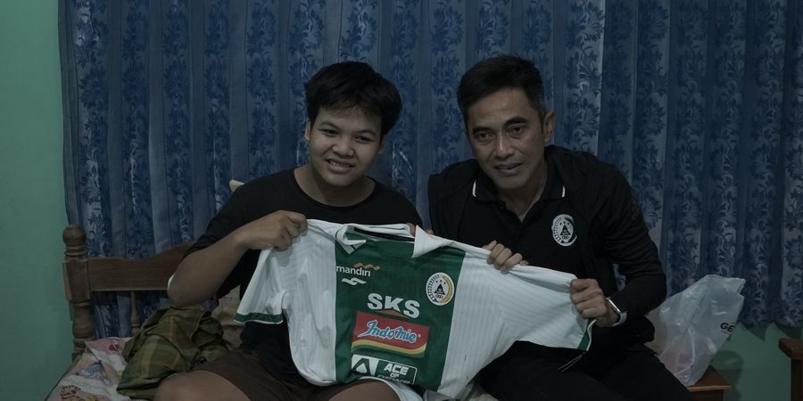 Pelatih PSS Sleman Jenguk Suporter Korban Kecelakaan