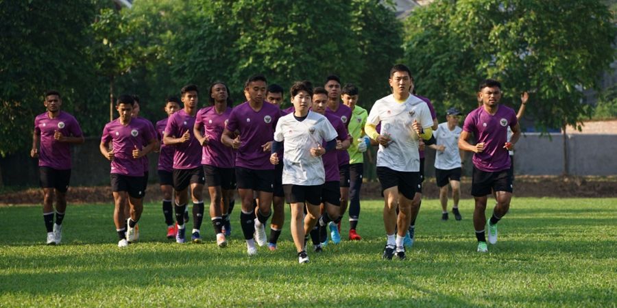 Lapangan Berlatih Timnas U-23 Indonesia Jelek, Shin Tae-yong: Ini Kualitas untuk Anak SD!