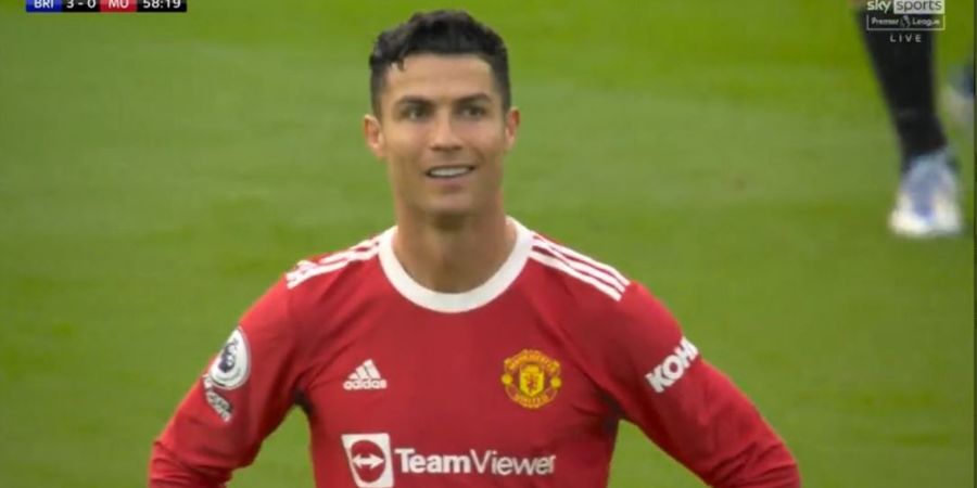 Cristiano Ronaldo Beri Kode Besar Bertahan di Manchester United