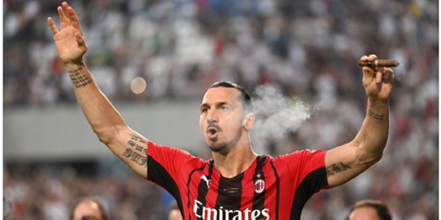 Like a Boss! Zlatan Ibrahimovic Rayakan Scudetto AC Milan dengan Hisap Cerutu