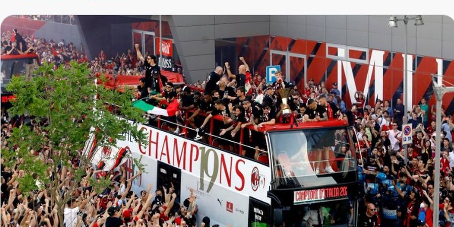 Di Parade Juara AC Milan, Zlatan Ibrahimovic Mengolok-olok Hakan Calhanoglu