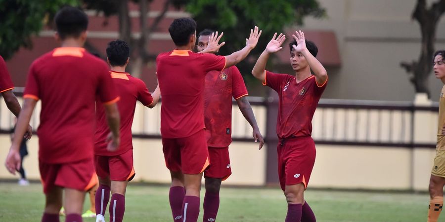 Piala Presiden 2022 - Hujan Kartu Kuning di Laga Persik vs Persikabo 1973, Tak Ada Gol Tercipta di Babak Pertama