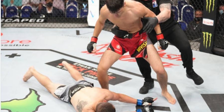 Hasil UFC 275 - 2 Wakil Asia Berjaya, Ada KO Spektakuler Jagoan Termuda Kelas Ringan