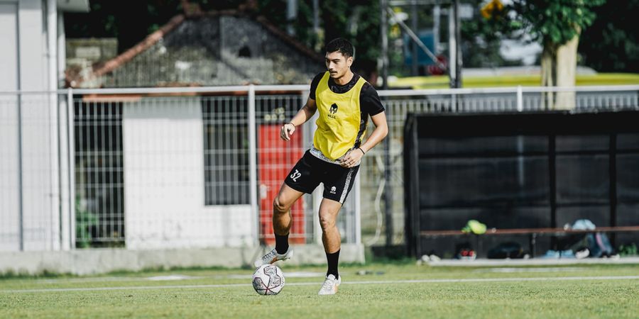 Kali Pertama Berkarier di Liga 1, Bek Baru Dewa United Jebolan Tim PON Papua Butuh Masukan