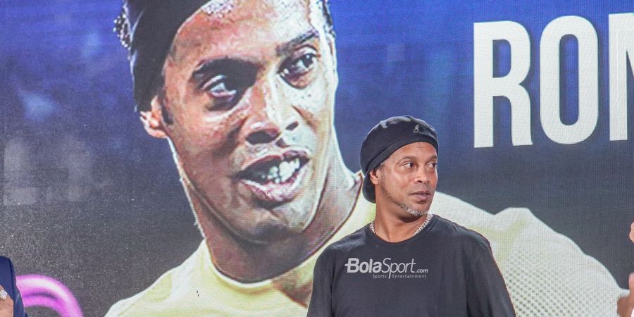 Dituding Bermain Kasar, Persik Kediri Kembalikan Piala Trofi Ronaldinho