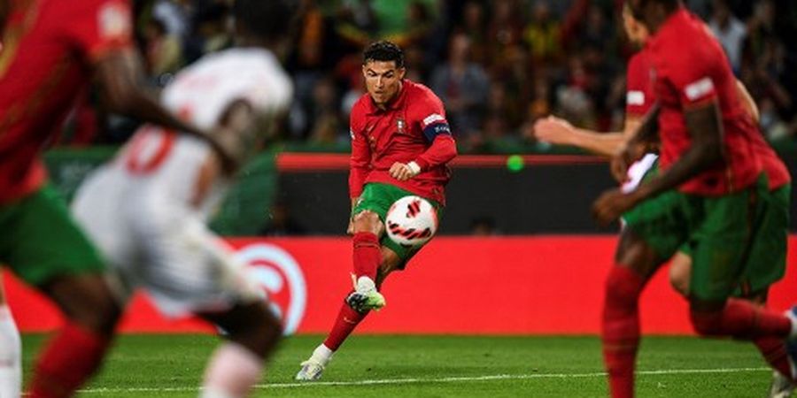 PIALA DUNIA - Saat Tendangan Roket Cristiano Ronaldo Bikin Legenda Chelsea Deg-degan