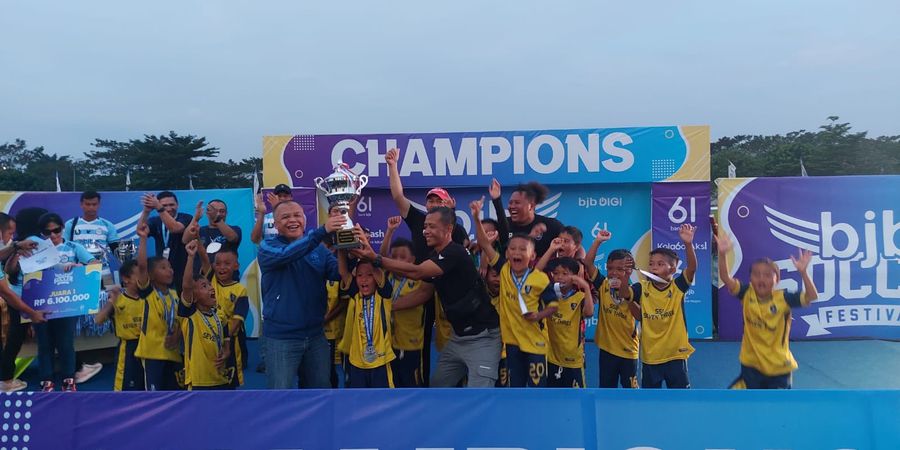 BJB Soccer Festival 2022 Sukses, Piala Gubernur Jawa Barat Dimenangkan Klub Surabaya