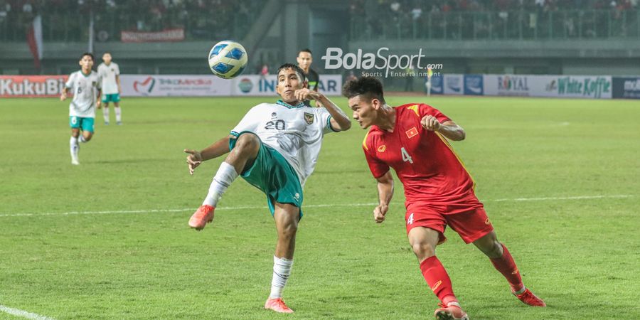Piala AFF U-19 2022 - Panik di Sisa Laga, Isyarat Vietnam Persilahkan Timnas U-19 Indonesia Lolos Semifinal?