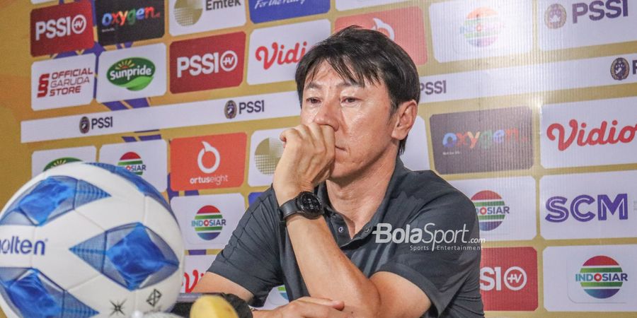 Piala AFF U-19 2022 - Shin Tae-yong Sebut Thailand dan Vietnam Takut pada Indonesia