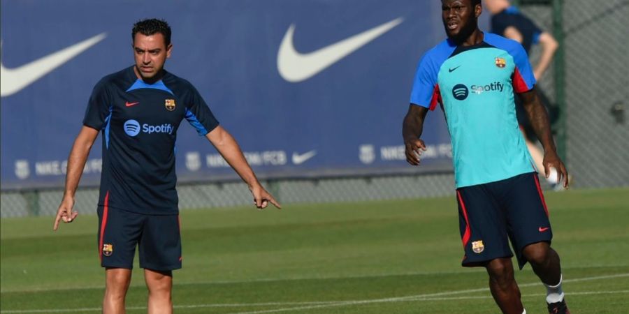 Lewat 4 Kata, Xavi Hernandez Sukses Bujuk Kessie Gabung Barcelona