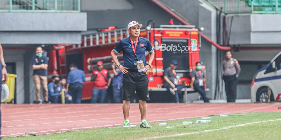 Timnya Gagal Jadi Juara Piala AFF U-19 2022, Pelatih Vietnam Singgung Ulah Suporter Indonesia