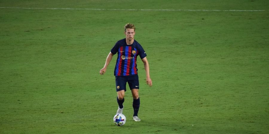 Frenkie De Jong Terlihat Melakukan Perjalanan ke London di Pekan Terakhir Bursa Transfer