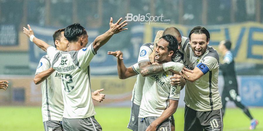 Debut Menjanjikan Bersama Persib, Robi Darwis Enggan Jemawa