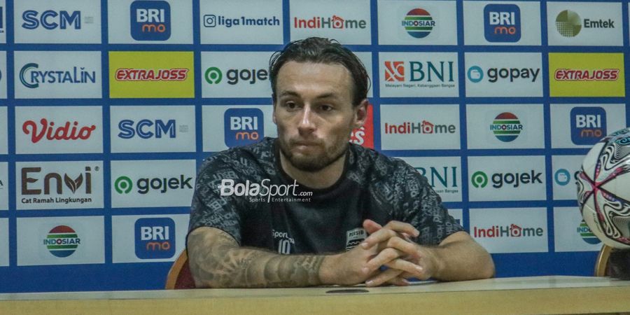 Persib Bandung Ditekuk Madura United, Marc Klok Pertanyakan Keputusan Wasit