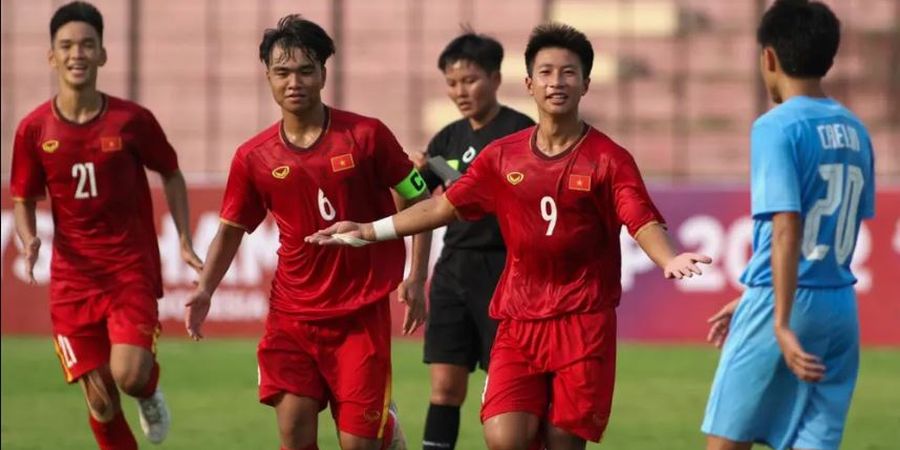 Piala AFF U-16 2022 - Cukur Filipina, Vietnam Curi Selisih Gol dari Timnas U-16 Indonesia