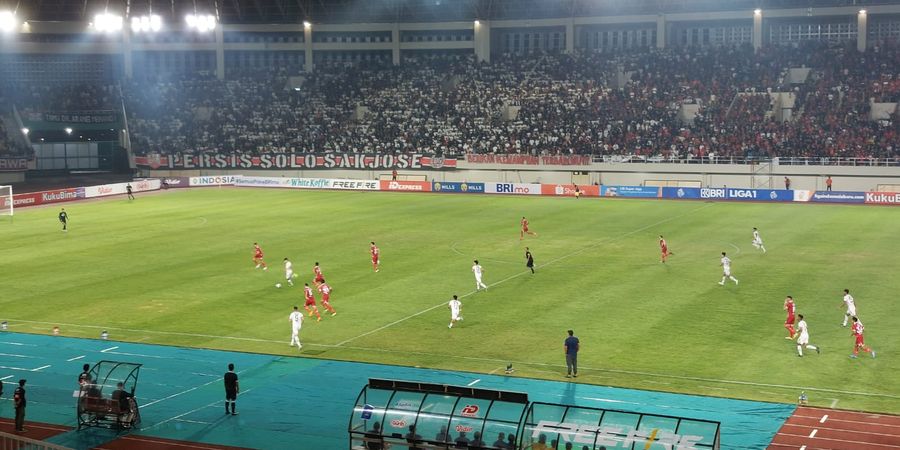 Ratusan Suporter Persis Solo Tuntut Jacksen F Tiago Mundur dari Kursi Pelatih, Gibran: Saya Percaya Manajemen!