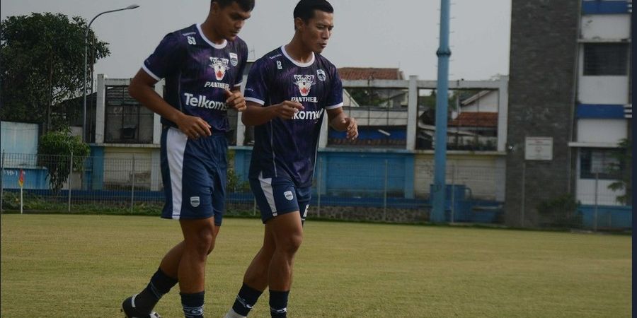 Persib Bandung Tak Terkalahkan dalam 14 Laga, Henhen Herdiana Ogah Terlena