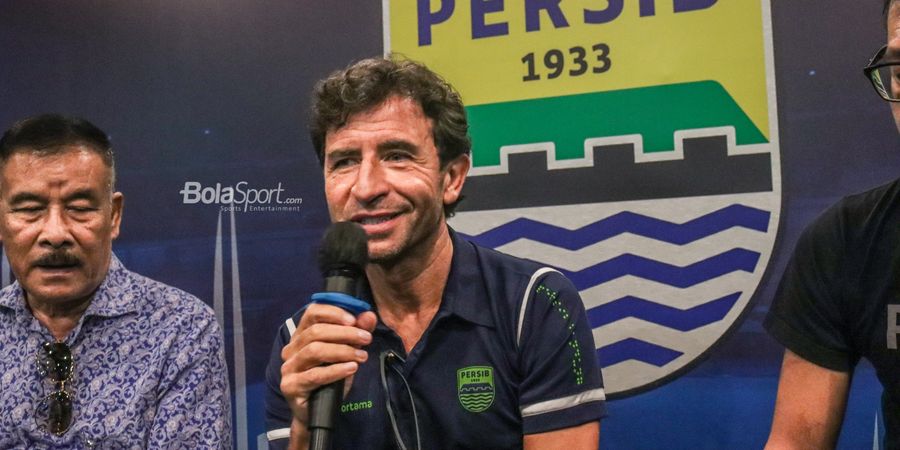 Luis Milla Tak Punya Target Muluk-Muluk di Musim Perdananya Bersama Persib Bandung