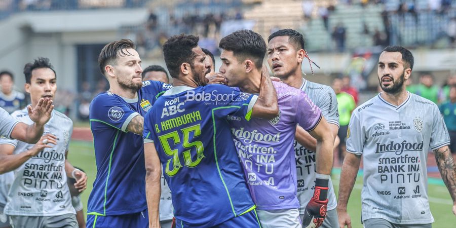 Bali United Unggul atas Persib Bandung pada Babak Pertama, 2 Pemain Timnas Berselisih dan Berbuah Kartu Merah