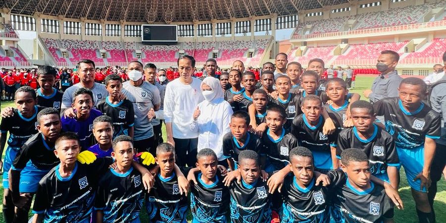 Luncurkan Papua Football Academy, Presiden Jokowi Harap Lahirkan The Next Boaz Solossa